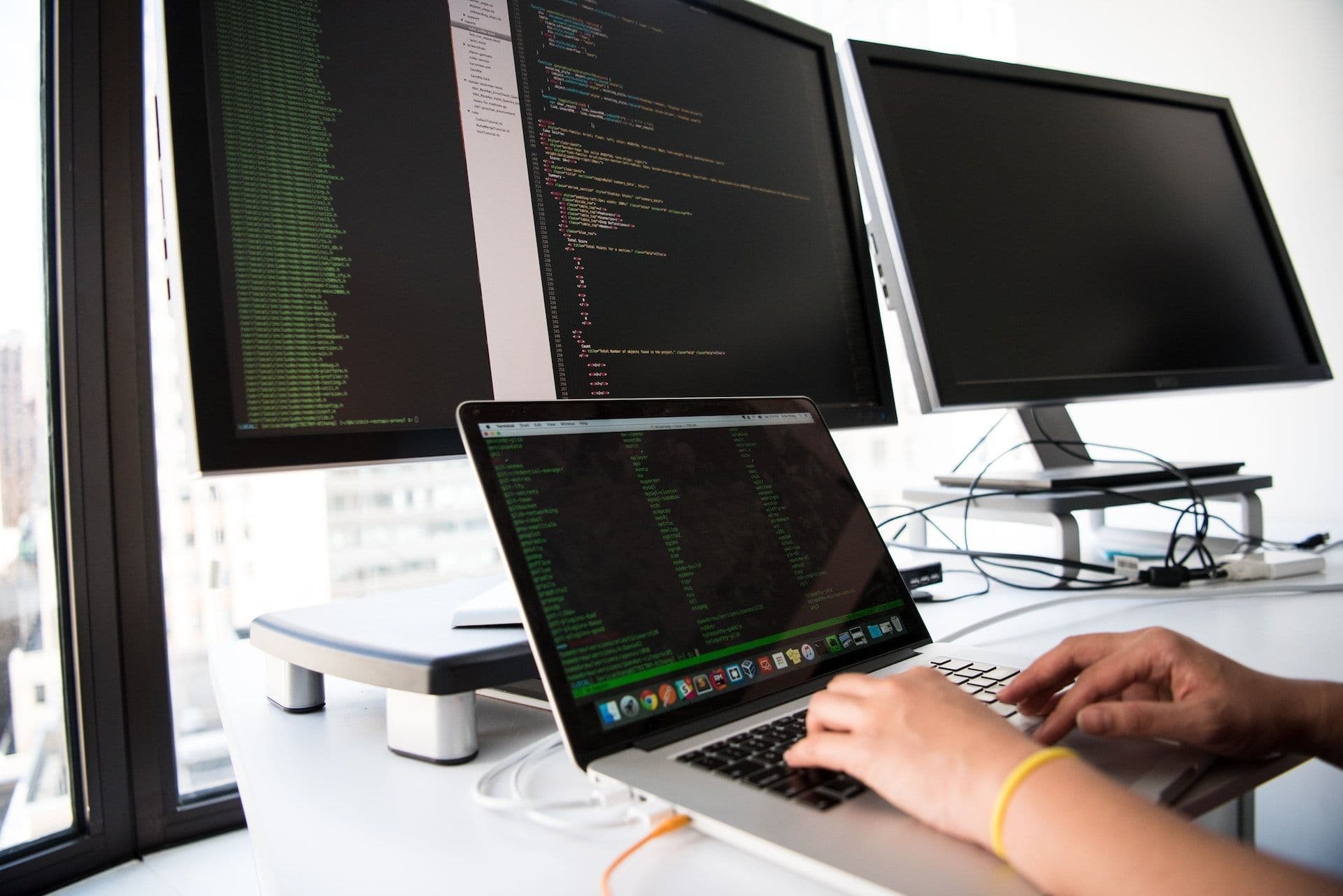 Composer, system zarządzania pakietami dla języka PHP